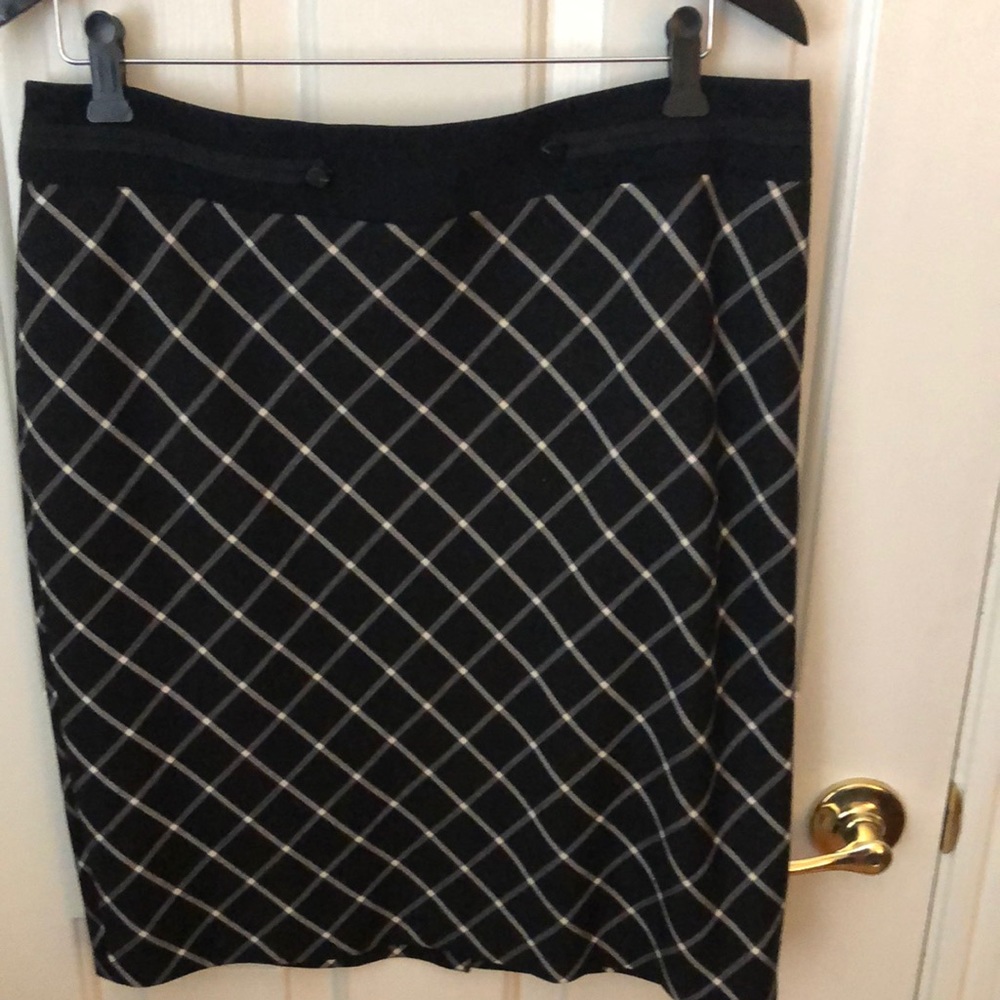 The Limited black/cream plaid skirt